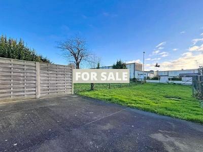 Town House with Neat Garden