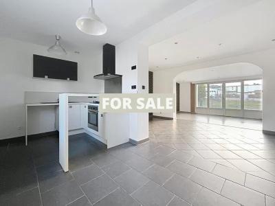 Town House with Neat Garden