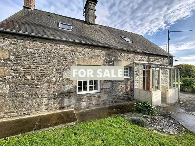 Detached House with Garden in Great Location