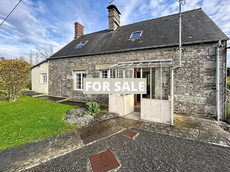 Detached House with Garden in Great Location