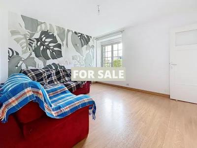 Detached House with Garden in Great Location