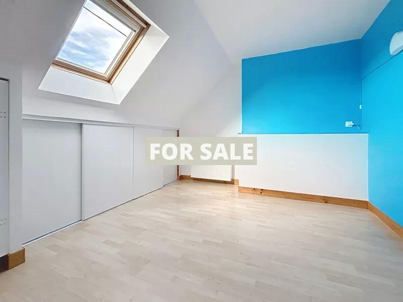 Detached House with Garden in Great Location