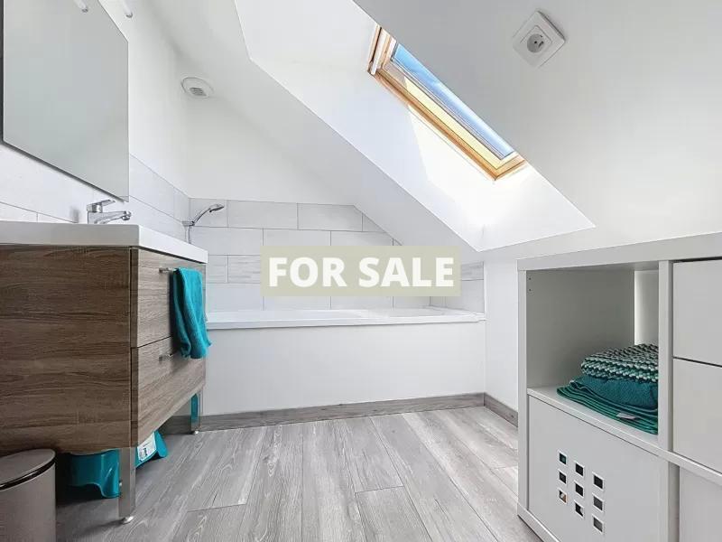 Detached House with Family Garden