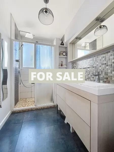 Detached House with Family Garden