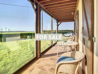 Detached House with Conservatory and Large Garden