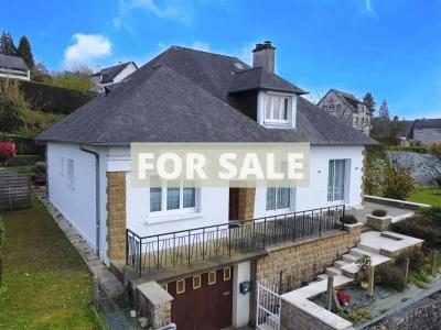 Detached House with Landscaped Garden