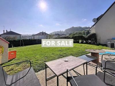 Modern Detached House with Garden