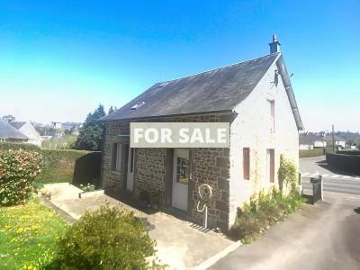 Detached House with Landscaped Garden