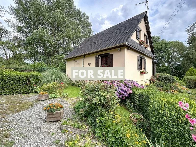 Beautiful Detached House with Bundles of Character