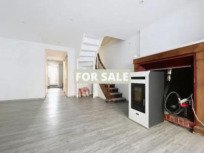 Large House in Great Location with Garden