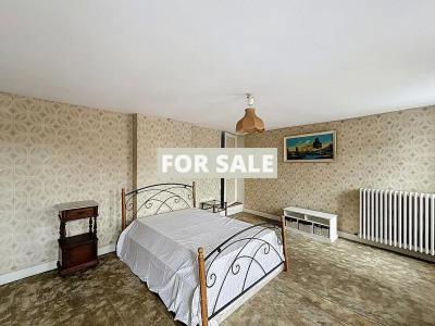 Traditional House with Garden