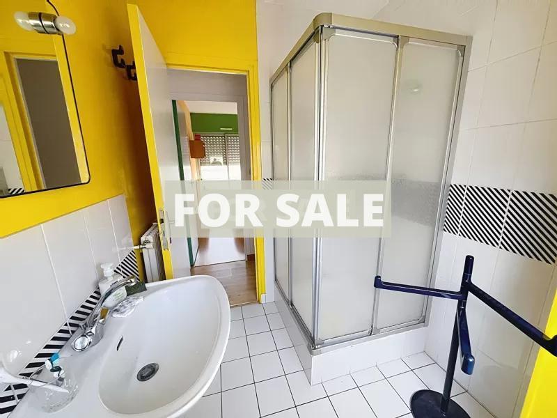 Detached House with Garden and Open Countryside View