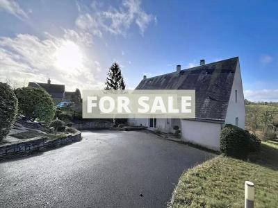 Detached House with Garden and Open Countryside View