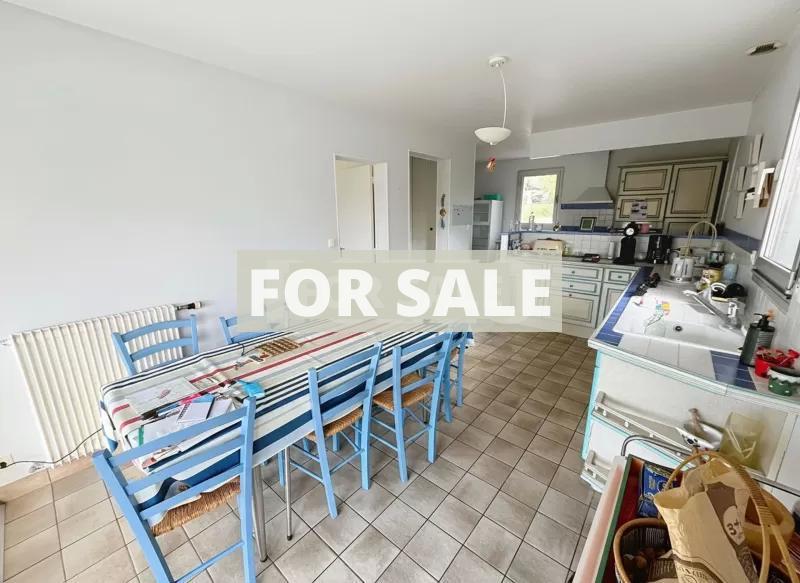 Detached House with Garden and Open Countryside View