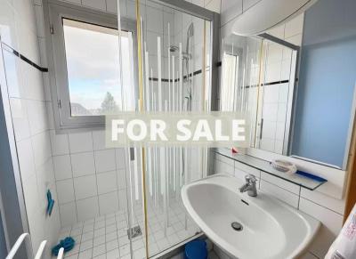 Detached House with Garden and Open Countryside View