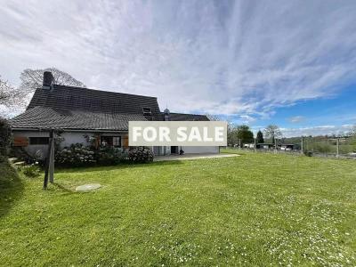 Detached Country House with Outbuilding