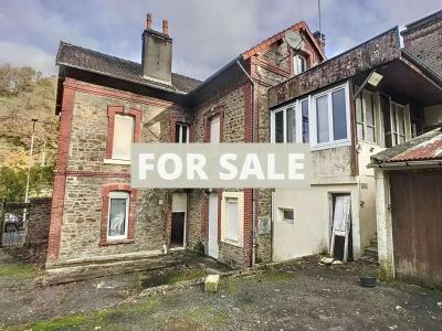 Detached House with Garden to Improve