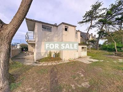 Detached House with Landscaped by the Coast