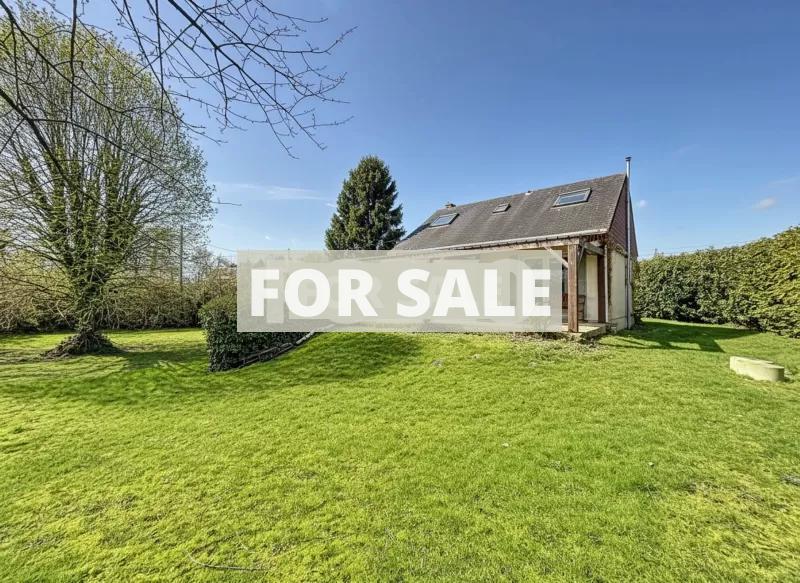 Detached Country House with Landscaped Garden