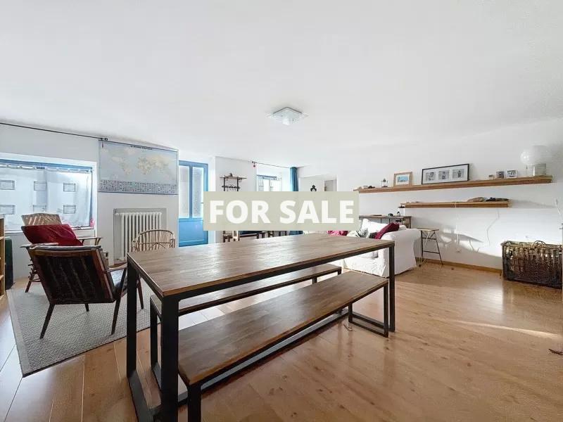 Contemporary Detached House in Coastal Resort