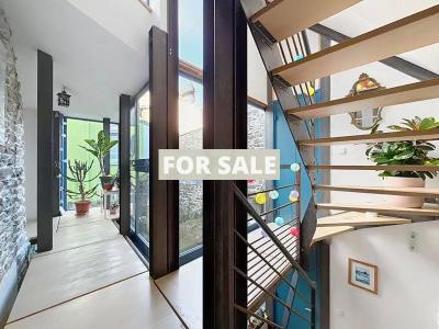 Contemporary Detached House in Coastal Resort