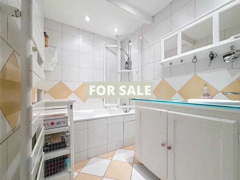 Contemporary Detached House in Coastal Resort