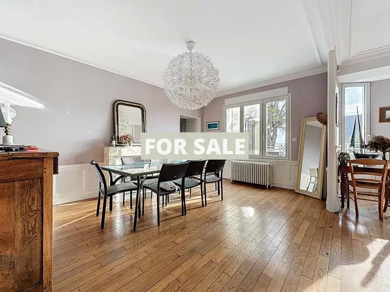 Stunning Villa with Panoramic Sea Views