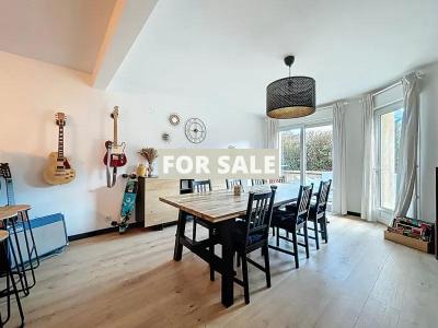 Beautiful House by the Coast with Courtyard Garden