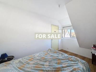 Traditional House with Garden by the Coast