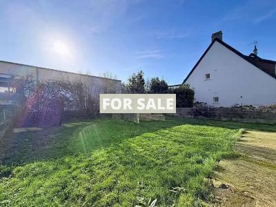 Traditional House with Garden by the Coast