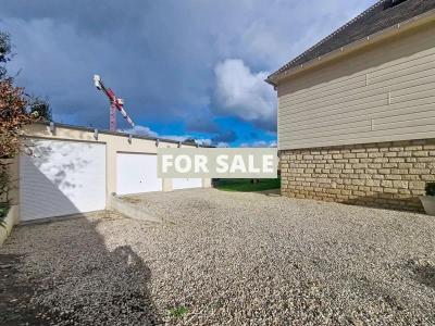 Detached House with Garden by the Coast