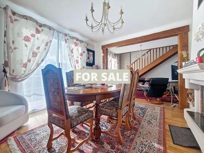 Detached House with Garden by the Coast