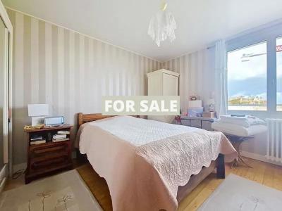 Detached House with Garden by the Coast