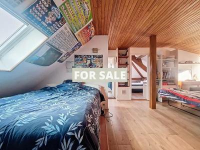 Detached House with Garden by the Coast