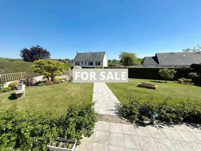 Beautiful Detached House with Landscaped Garden