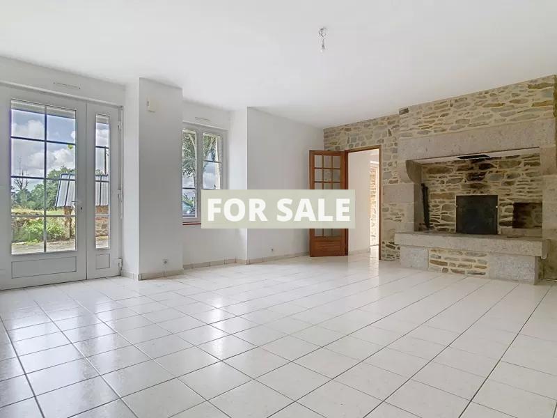 Detached Country House with OutbuildingClose to Mont-St_Michel