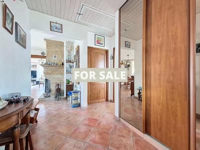 Detached Coastal House with Covered Pool