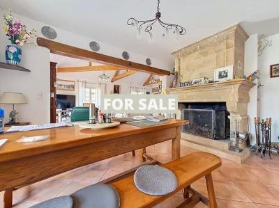 Detached Coastal House with Covered Pool