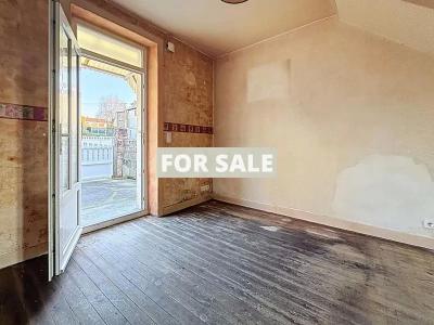 Traditional House with Garden by the Coast