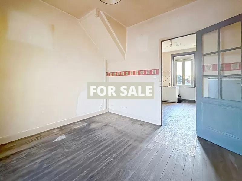 Traditional House with Garden by the Coast