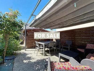 Detached House with Landscaped Garden in Coastal Resort