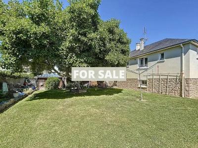 Detached House with Landscaped Garden in Coastal Resort