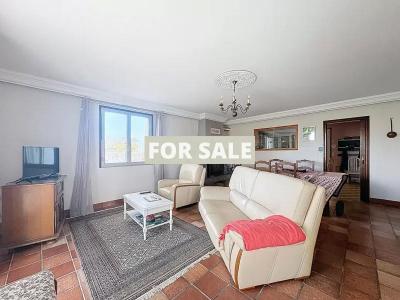 Detached House with Garden By the Beach