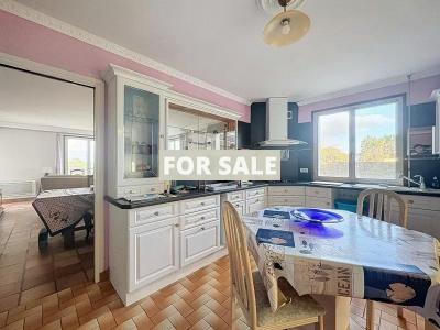 Detached House with Garden By the Beach