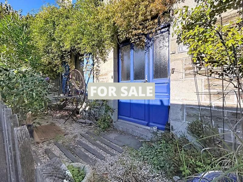 Fishermans Cottage in Coastal Resort Town