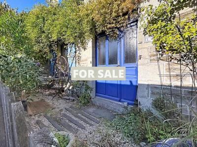 Fishermans Cottage in Coastal Resort Town