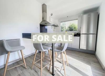 Detached House with Garden by the Coast