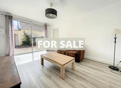 Detached House with Garden by the Coast