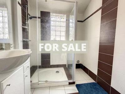 Detached House with Garden by the Coast