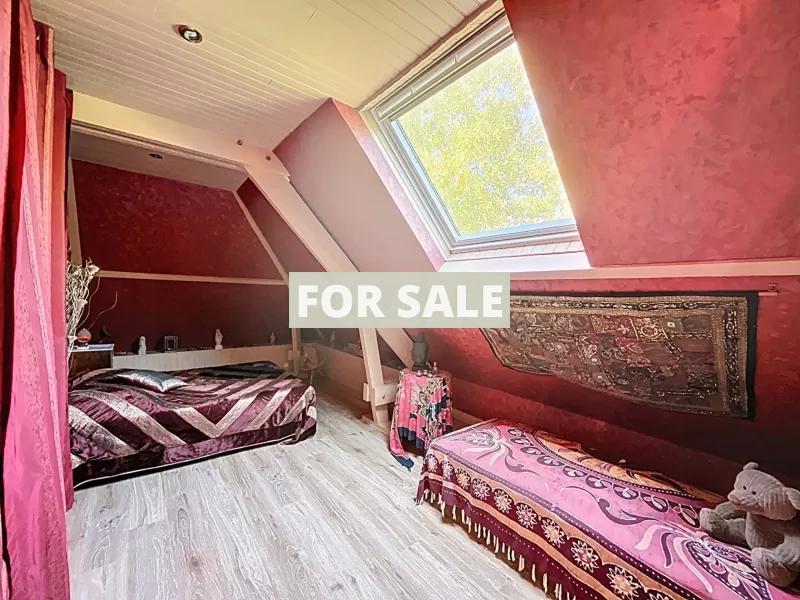 Beautiful Detached House in the Lovely Garden